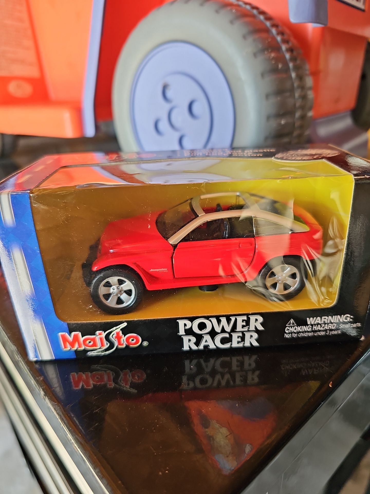 Maisto Power Racer 1998 Jeep Jeepster Concept Diecast