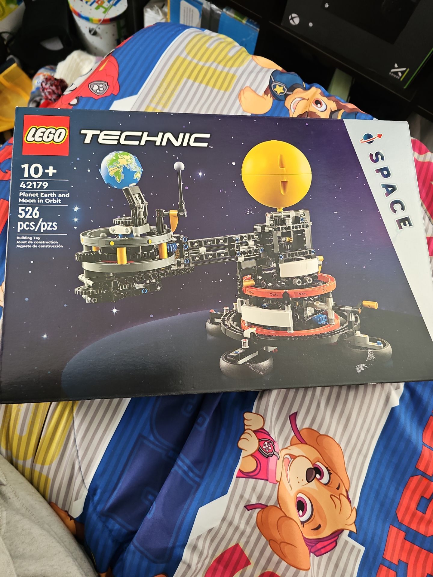 LEGO Technic Planet Earth and Moon in Orbit (42179)