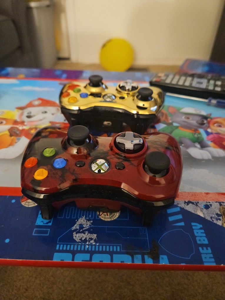 Xbox 360 Controllers - photo 2