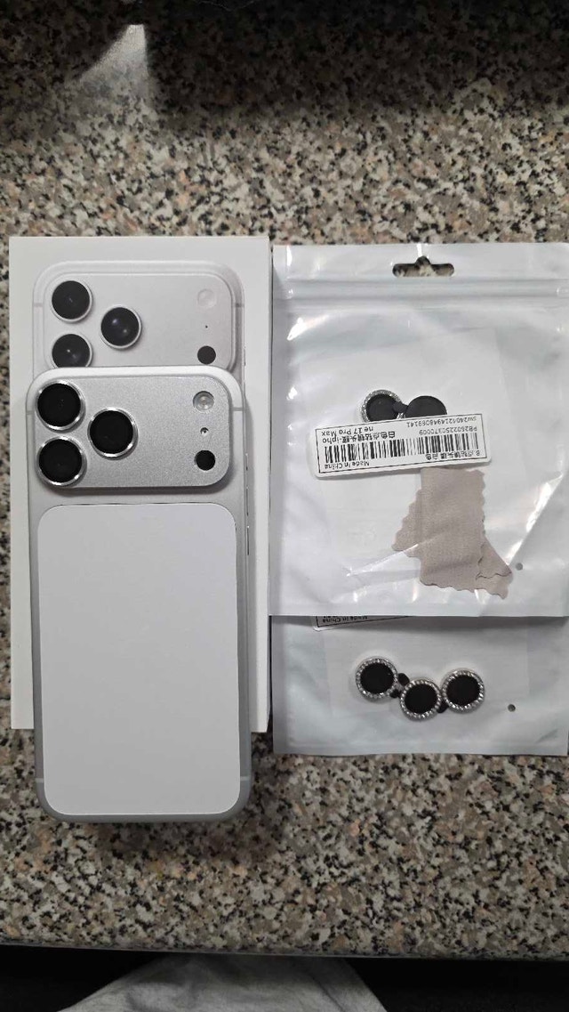 MINT iPhone 17 Pro Max 256GB Bundle – 100% Battery - photo 3