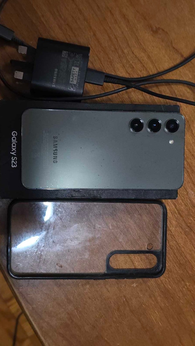 Samsung Galaxy S23 Bundle - 256GB - photo 2