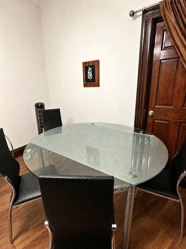 Dining table set with 4 chairs – glass top mid-century modern di