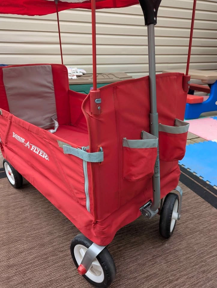 Radio Flyer Tailgater Wagon With Canopy and Cooler Caddy - photo 4