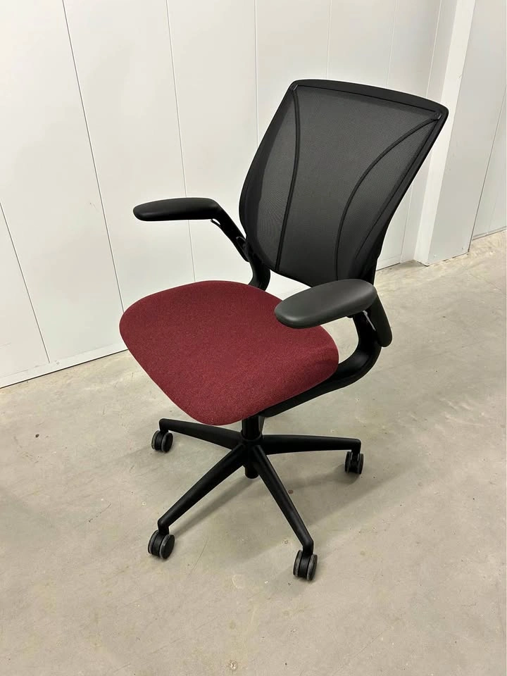 Humanscale World Mesh Task Chair