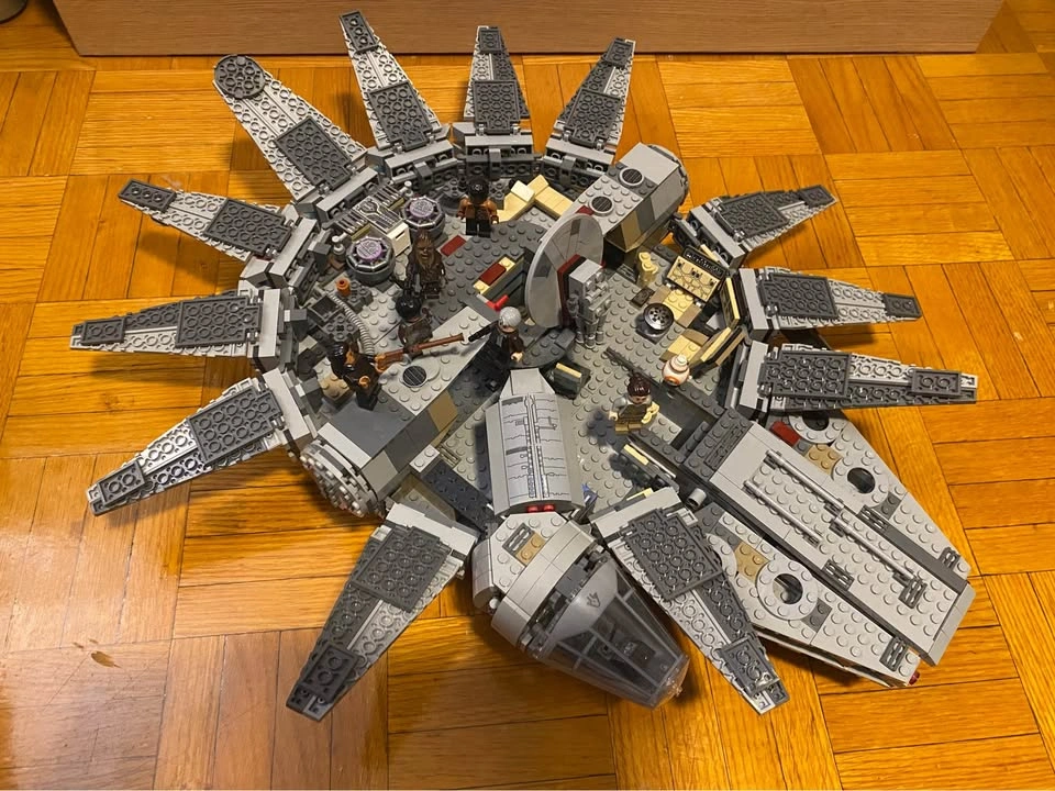 75105 Millennium Falcon Lego Star Wars - photo 3