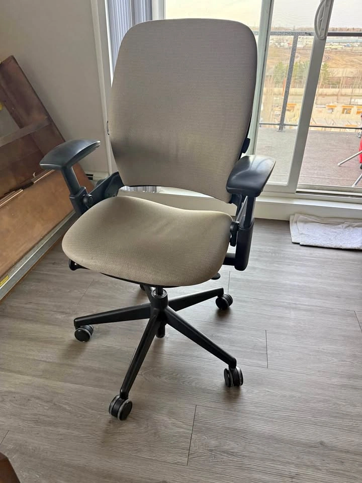 Steelcase Leap V2