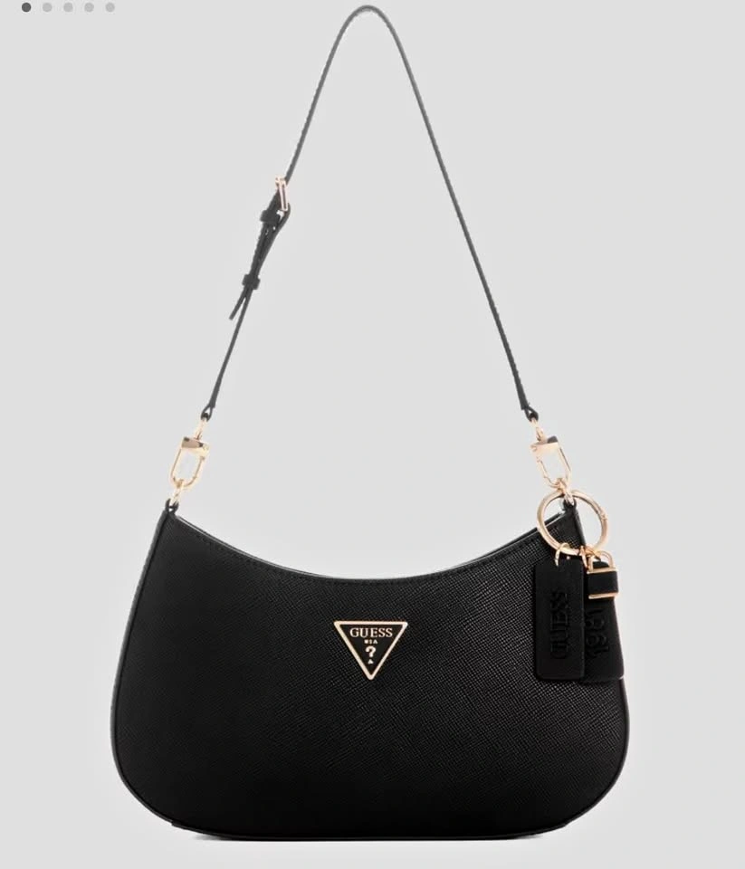 GUESS Black Shoulder Purse – Stylish & Elegant