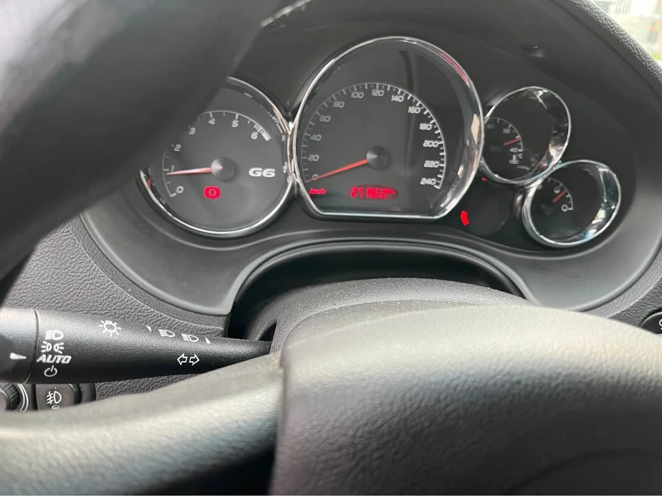 2005 Pontiac G6 - photo 2