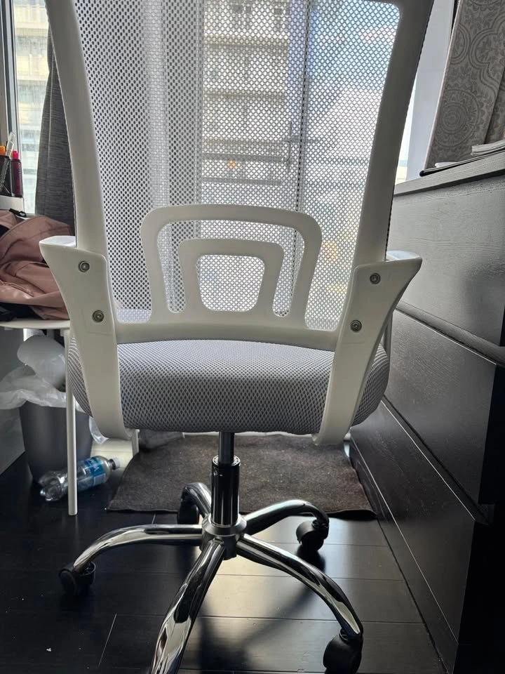 BRAND NEW MotionGrey Ergonomic Office Chair - White & Grey Mesh - photo 3