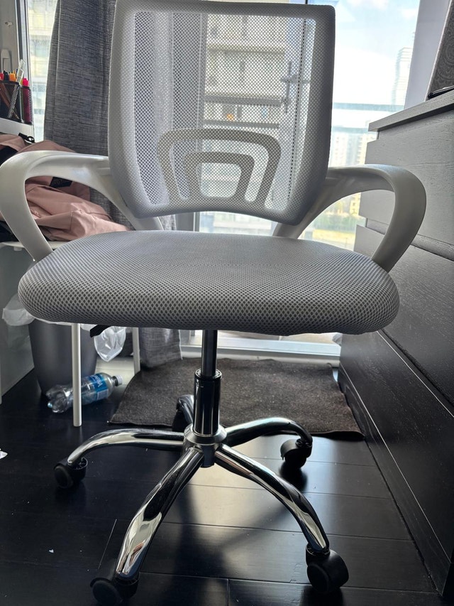 BRAND NEW MotionGrey Ergonomic Office Chair - White & Grey Mesh - photo 3