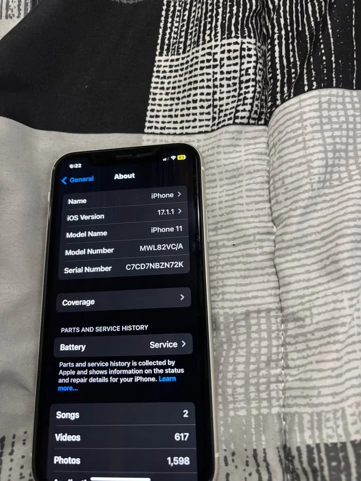 iPhone 11 64 GB - Brand new - photo 2