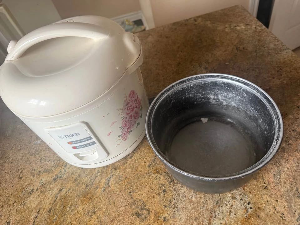 Tiger rice cooker - photo 2