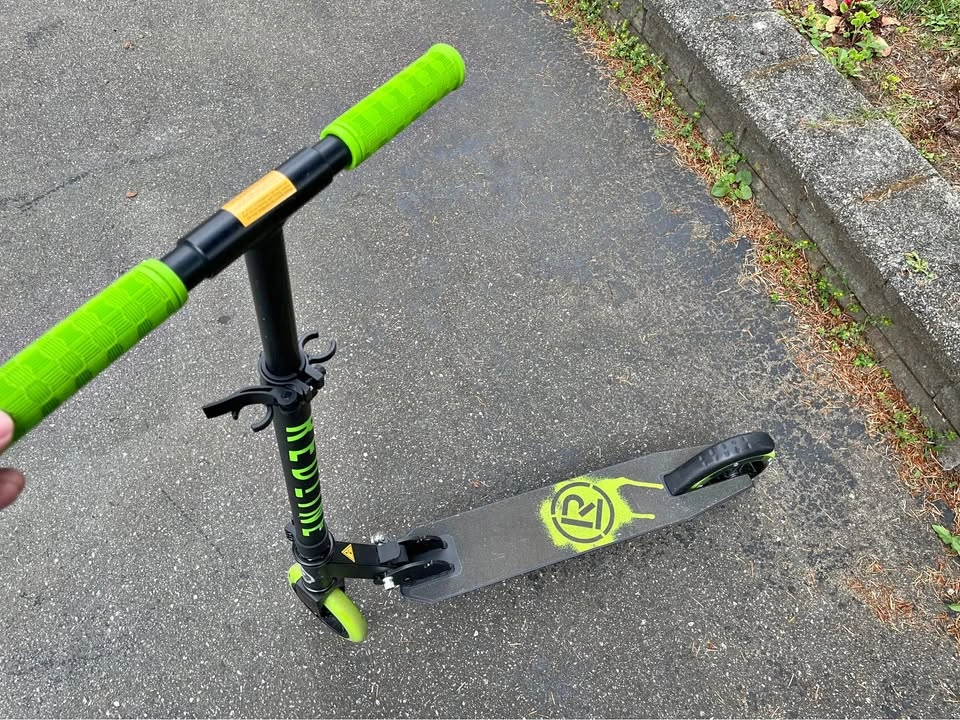 Heavy-Duty Kick Scooter