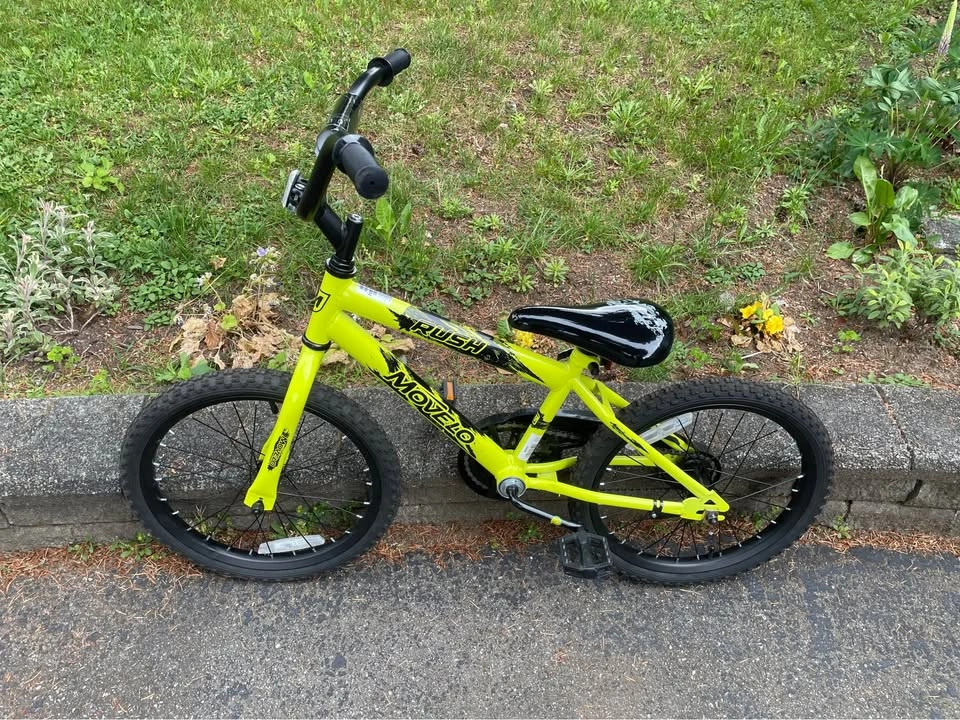 Kids Bike with Helmet - photo 2