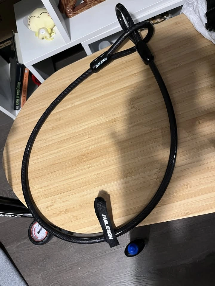 Bike accessories: pump, lock, lights, bell, etc - photo 3