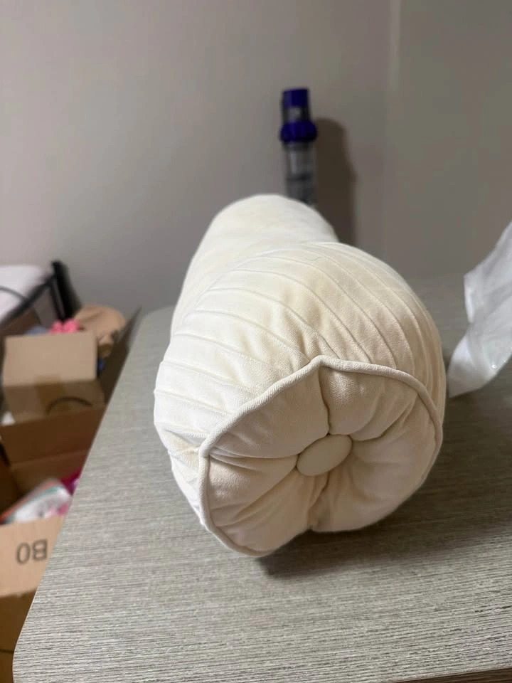 Cream pleated bolster pillow - photo 2