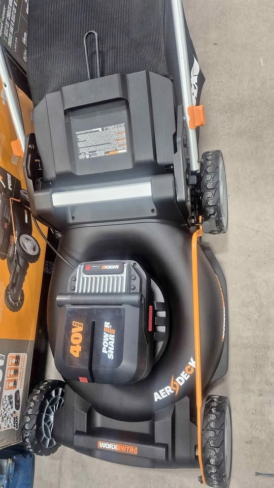 Worx Nitro 40V 21" Cordless Lawn Mower WG752