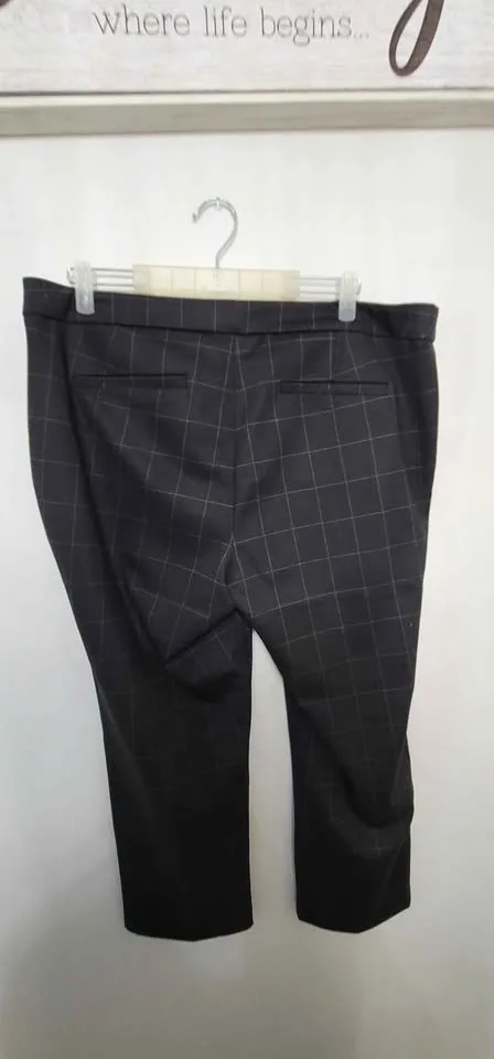Women's Reitmans Pull On Dress Pants Size 20 Petite image indicator(3)