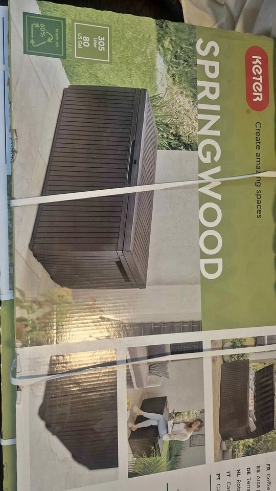 Keter Springwood Deck Box New in Box 305 Liter Storage
