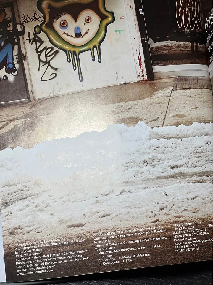 Momofuku Milk Bar Cookbook by Christina Tosi 2011 1st edition - photo 3
