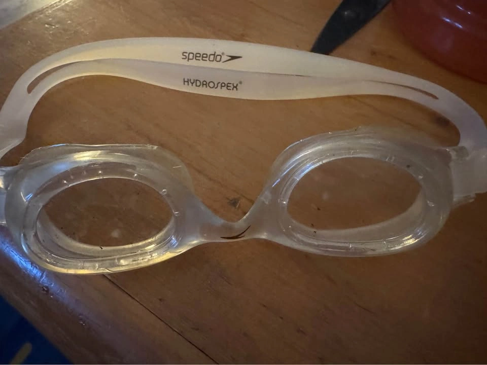 Swim Goggles and Caps - Like New - photo 4