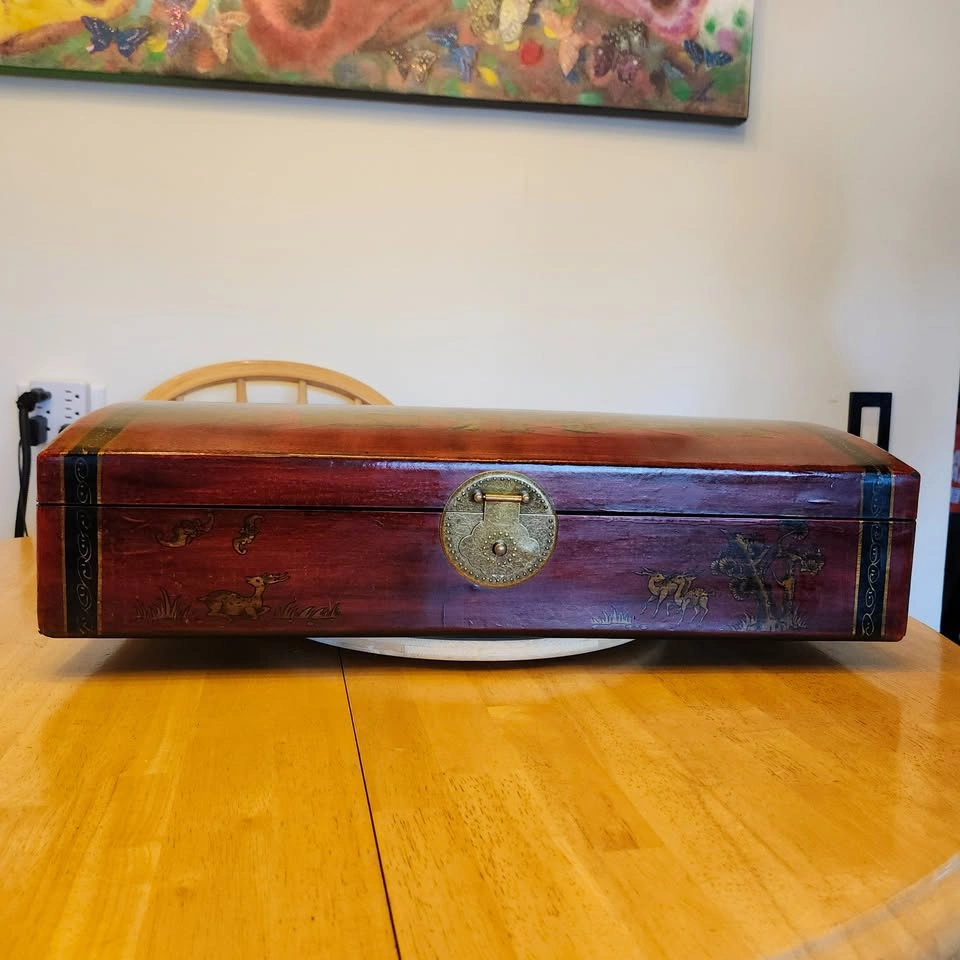 Red Lacquer and Gold Wine or Keepsake Trunk - photo 2
