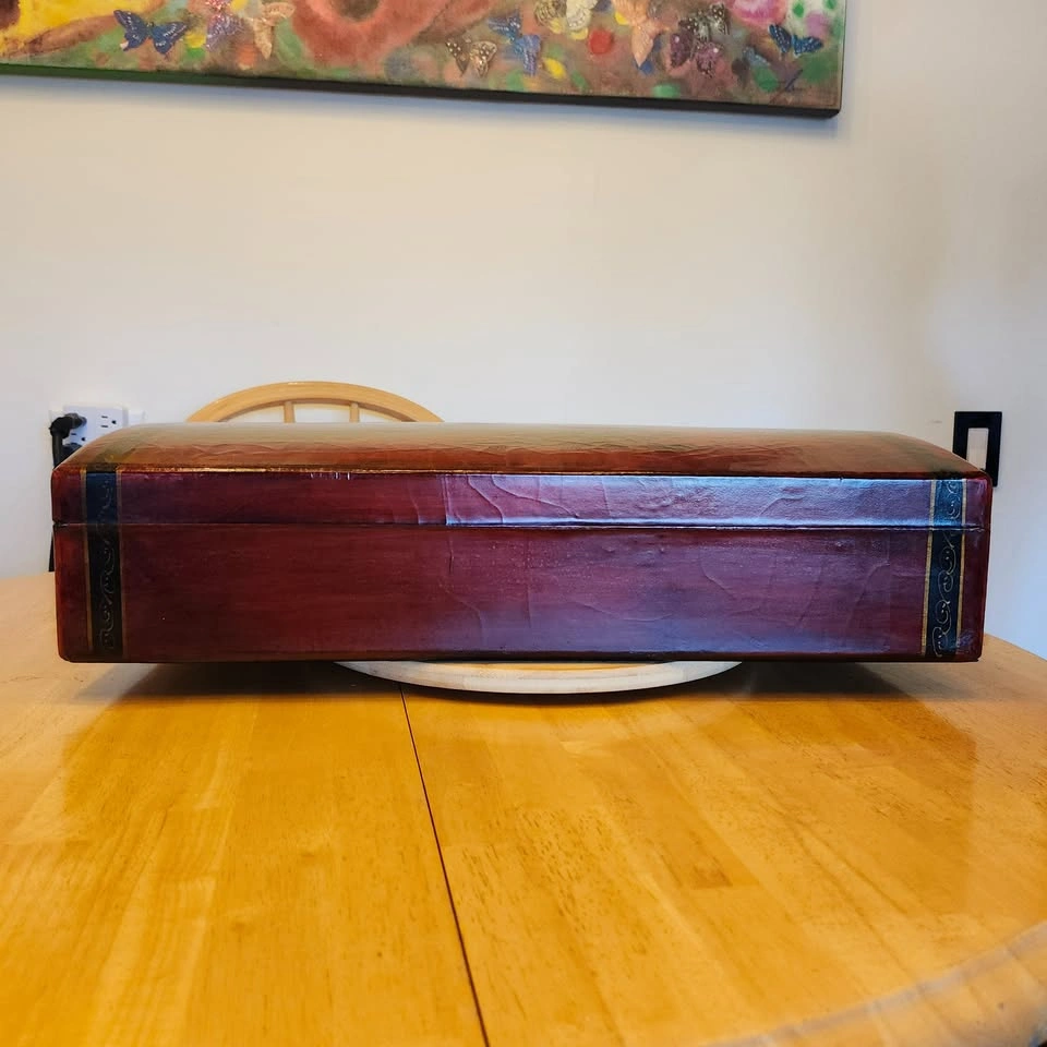 Red Lacquer and Gold Wine or Keepsake Trunk - photo 4