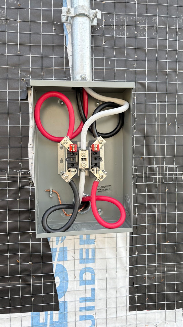 Licensed red seal electrician - photo 2