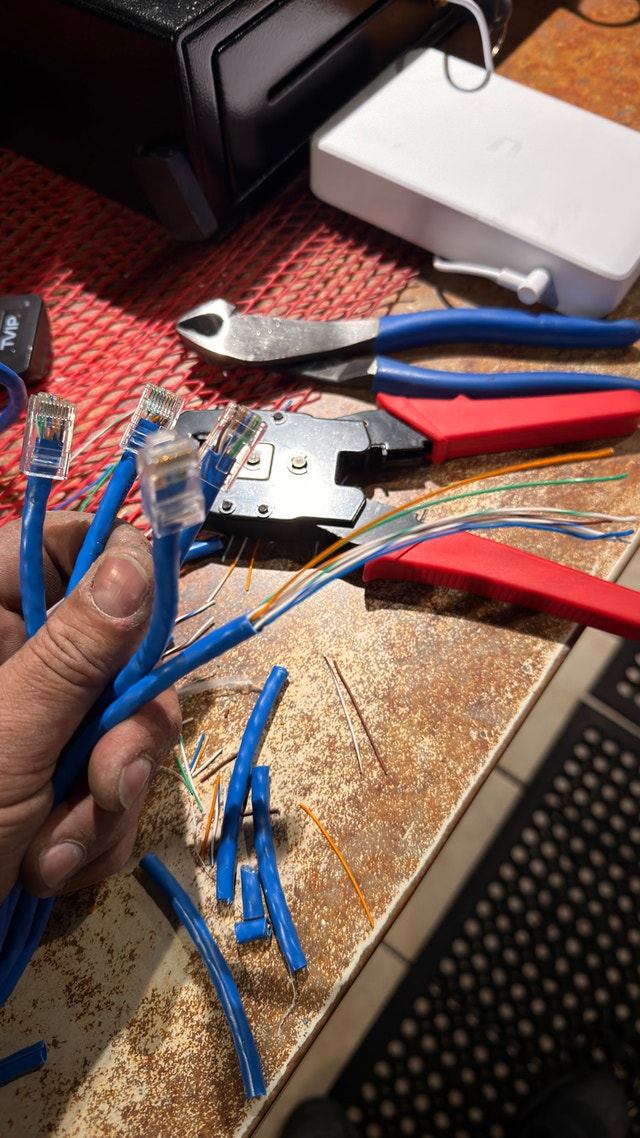 Licensed red seal electrician - photo 4