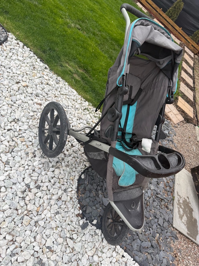 Evenflo Stroller - photo 2