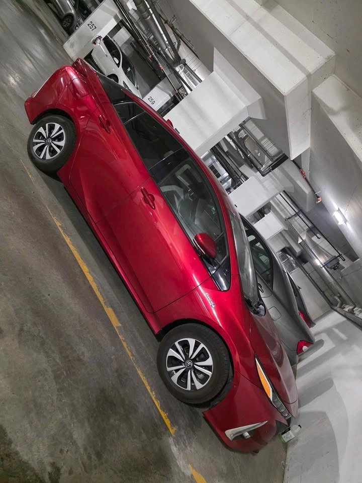 2018 Toyota Prius Prime Plug-in Hybrid - photo 3