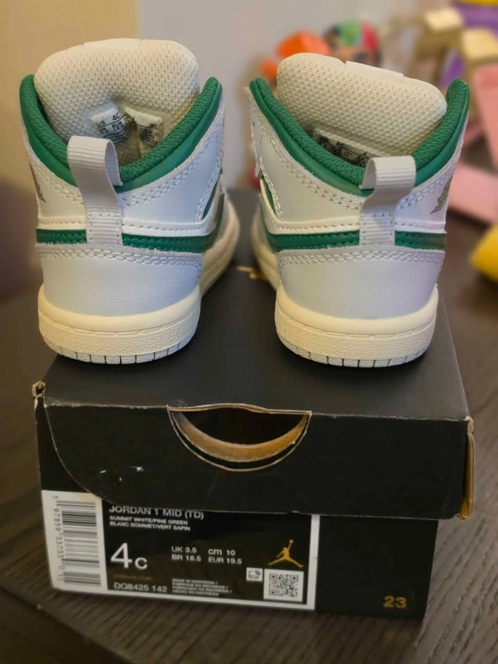 Jordan 1 Mid Size 4C - photo 2