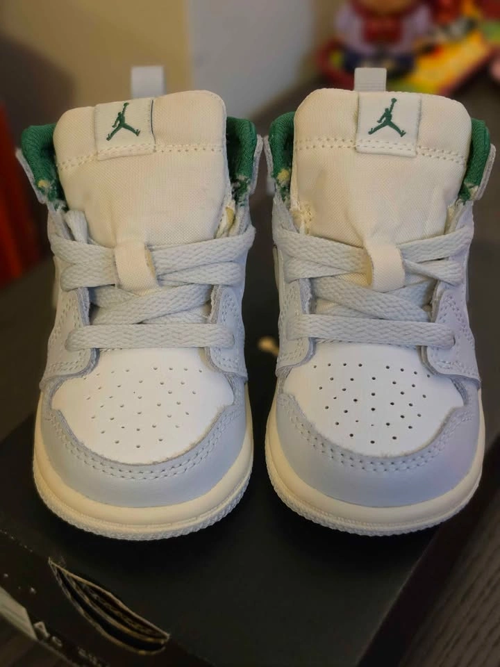 Jordan 1 Mid Size 4C - photo 4
