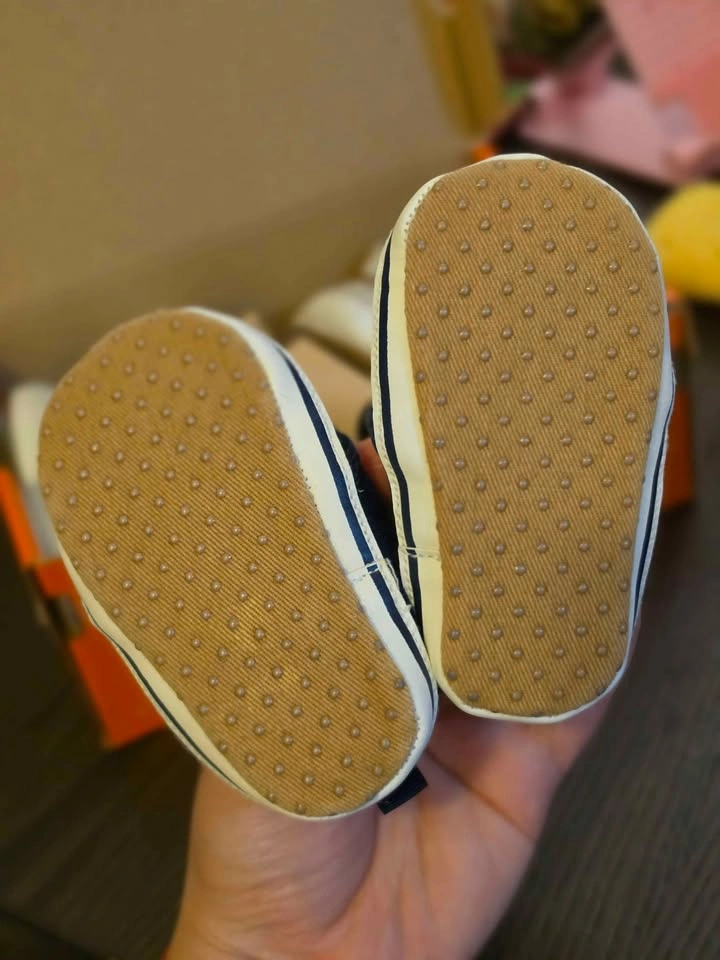 Old Navy Unisex Slip on Sneakers - photo 2