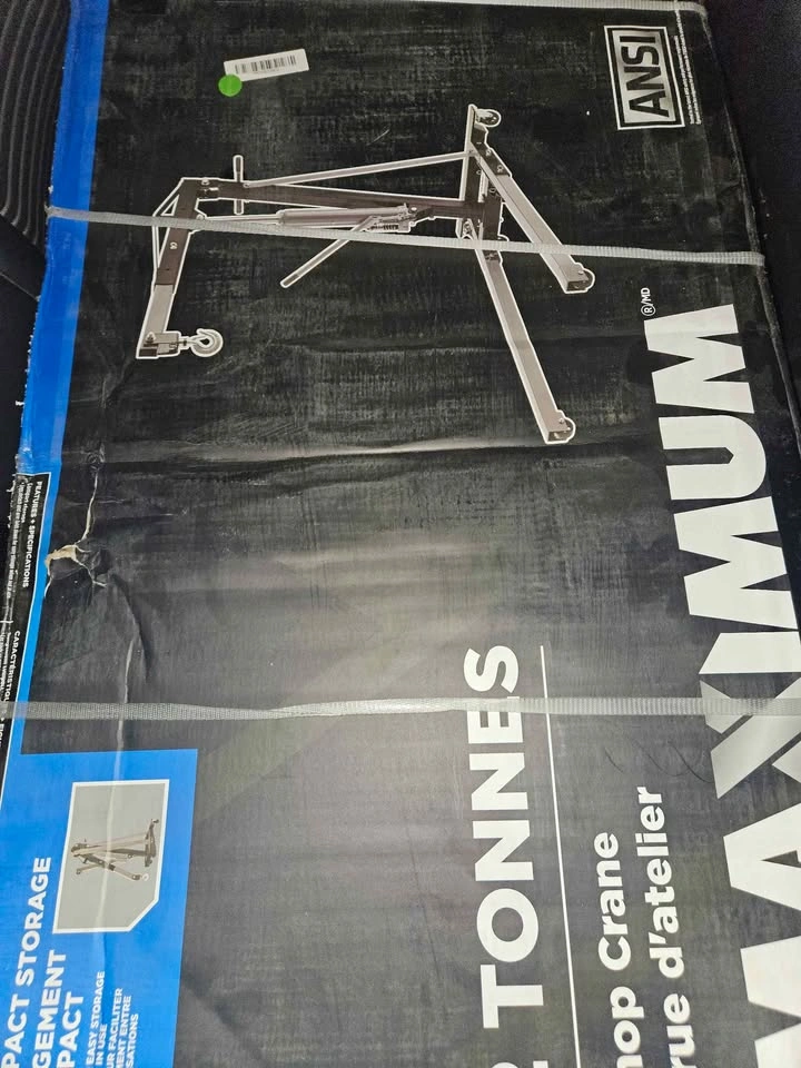 Maximum Foldable Hydraulic Shop Crane, 2-Ton - photo 3