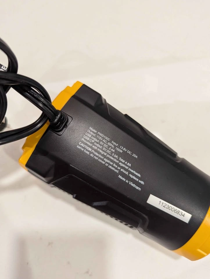 Cup holder power inverter - photo 4