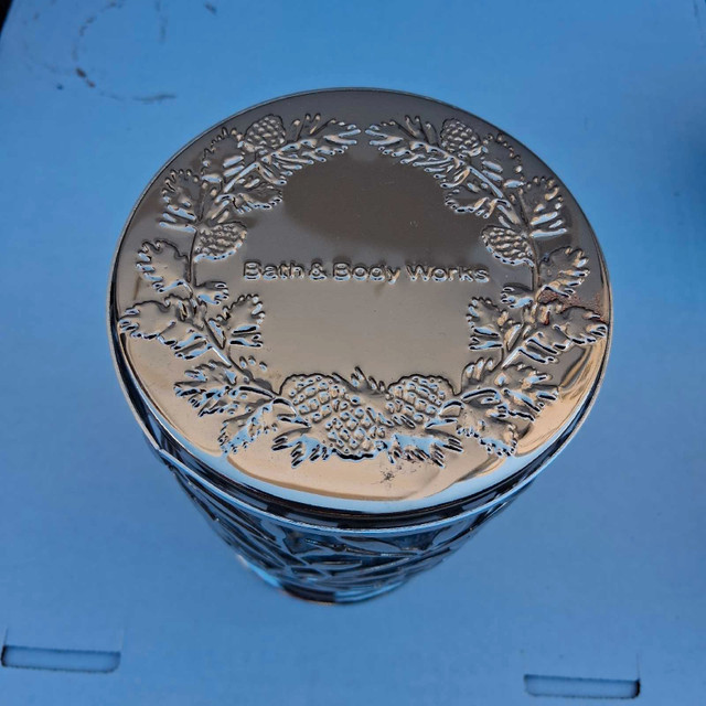 Bath & Body works 3 wick scented Candle All a good night - photo 2