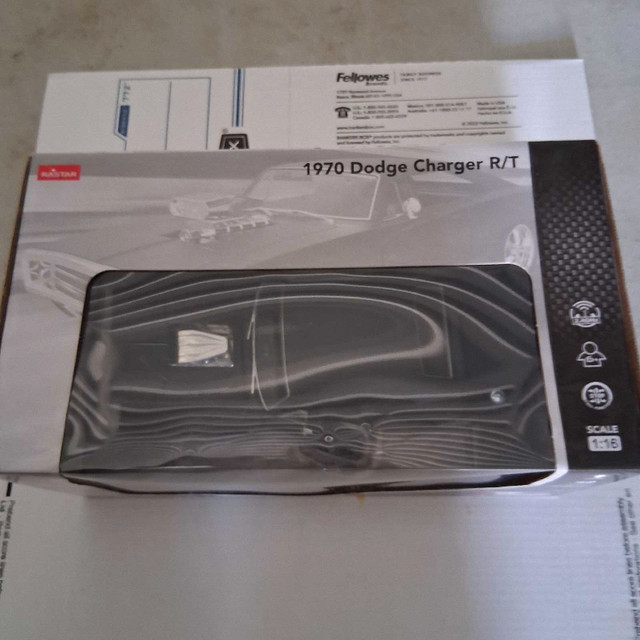 Rastar 1970 Dodge Charger R/T 1:16 scale Black - photo 2