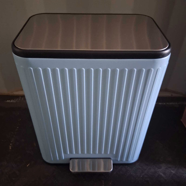 Baby blue Soft close Bin