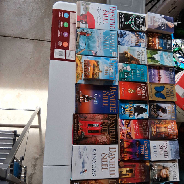 Mother's book collection by Sandra Brown author - photo 2