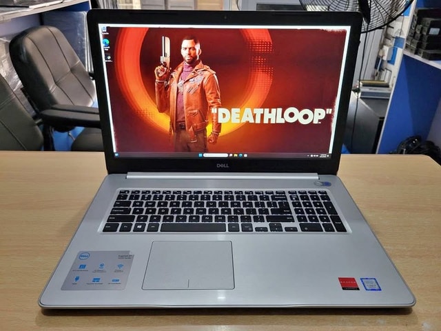 17" Dell Inspiron 17-5770 Laptop (Core i7, AMD Radeon)