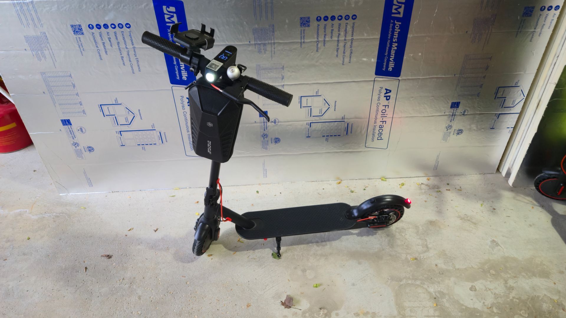 Black Electric Scooter | 350W | 19MPH | 22 Mile Range - photo 2