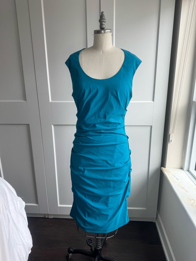 LE CHÂTEAU Blue Dress Size XXL