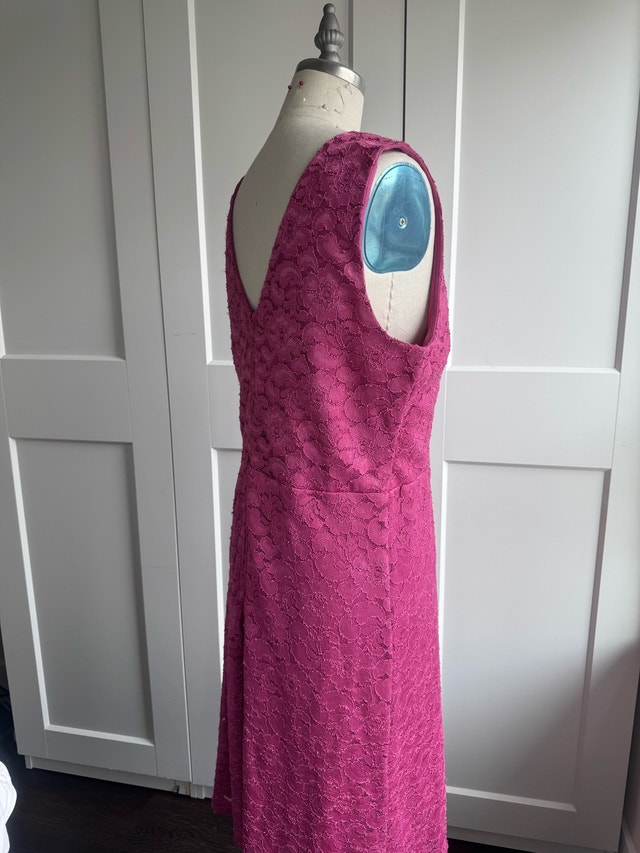LE CHÂTEAU Rose Lace Dress Size XXL New - photo 5