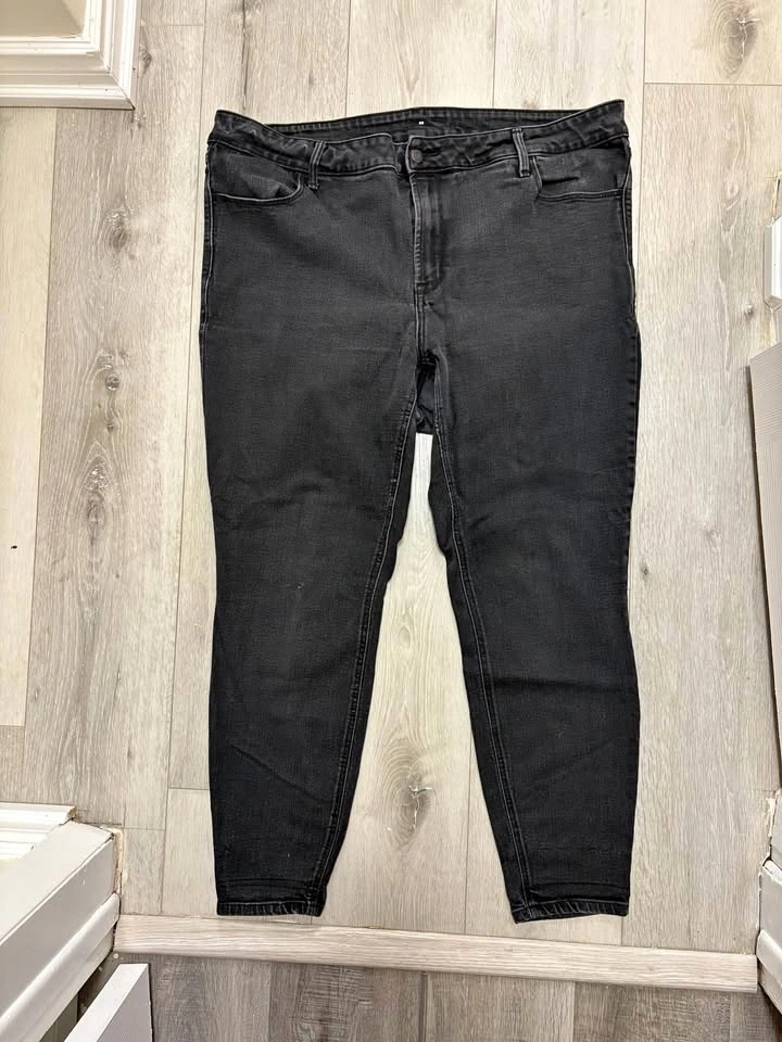 Old Navy Ladies Size 20 Skinny Jeans