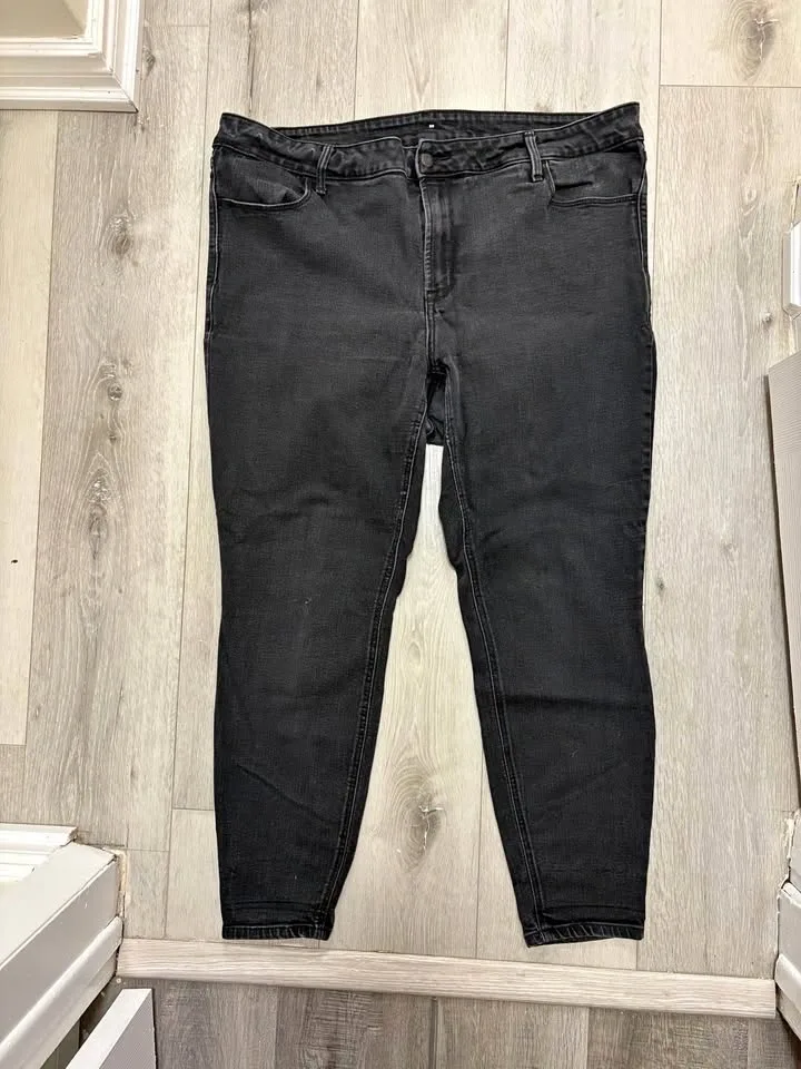 Old Navy Ladies Size 20 Skinny Jeans
