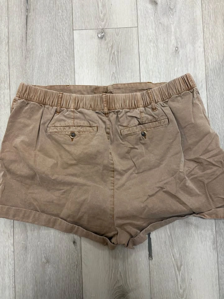 Old Navy Ladies 2x Casual Shorts - Tan - photo 3