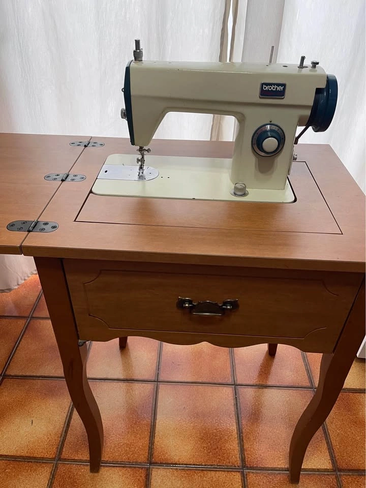 Antique Brother Sewing Machine Wood Table - photo 2