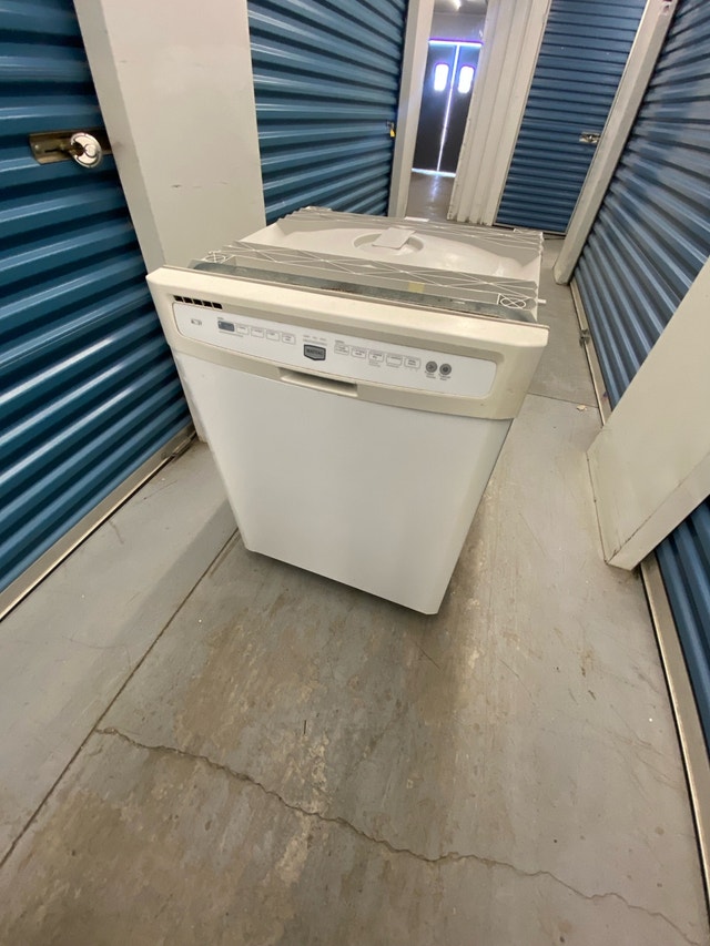 WHITE MAYTAG DISHWASHER - photo 3