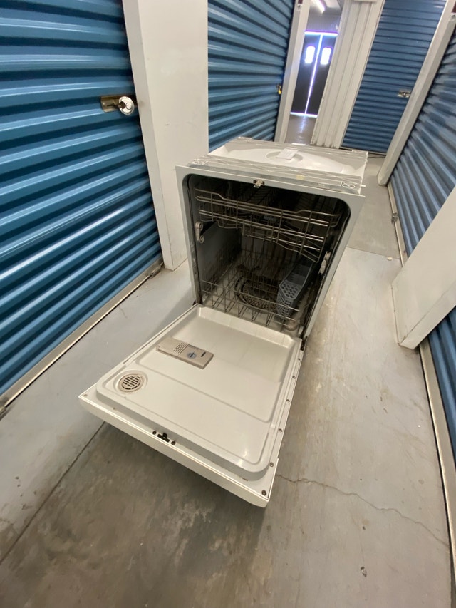 WHITE MAYTAG DISHWASHER - photo 4
